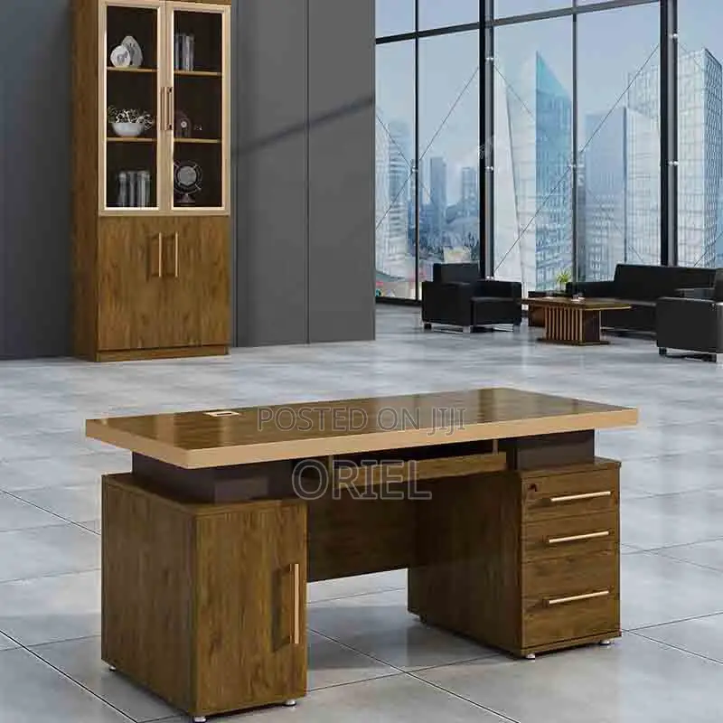Office Desk : 1400mm Mahogany Executive Office Desk