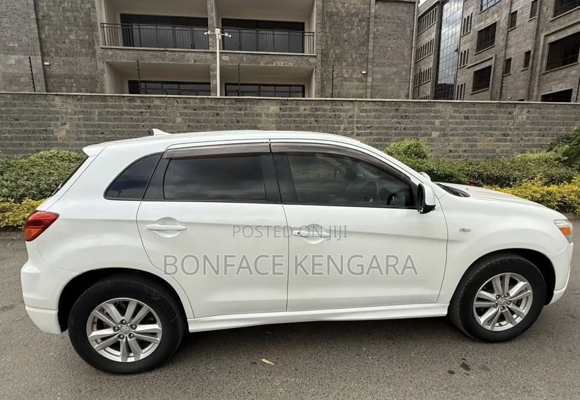 Mitsubishi RVR 2.0 2011 White