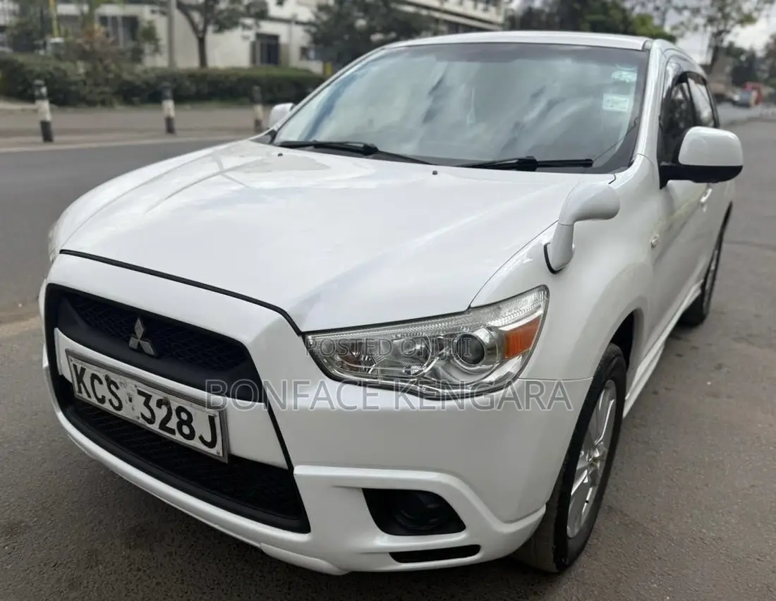 Mitsubishi RVR 2.0 2011 White