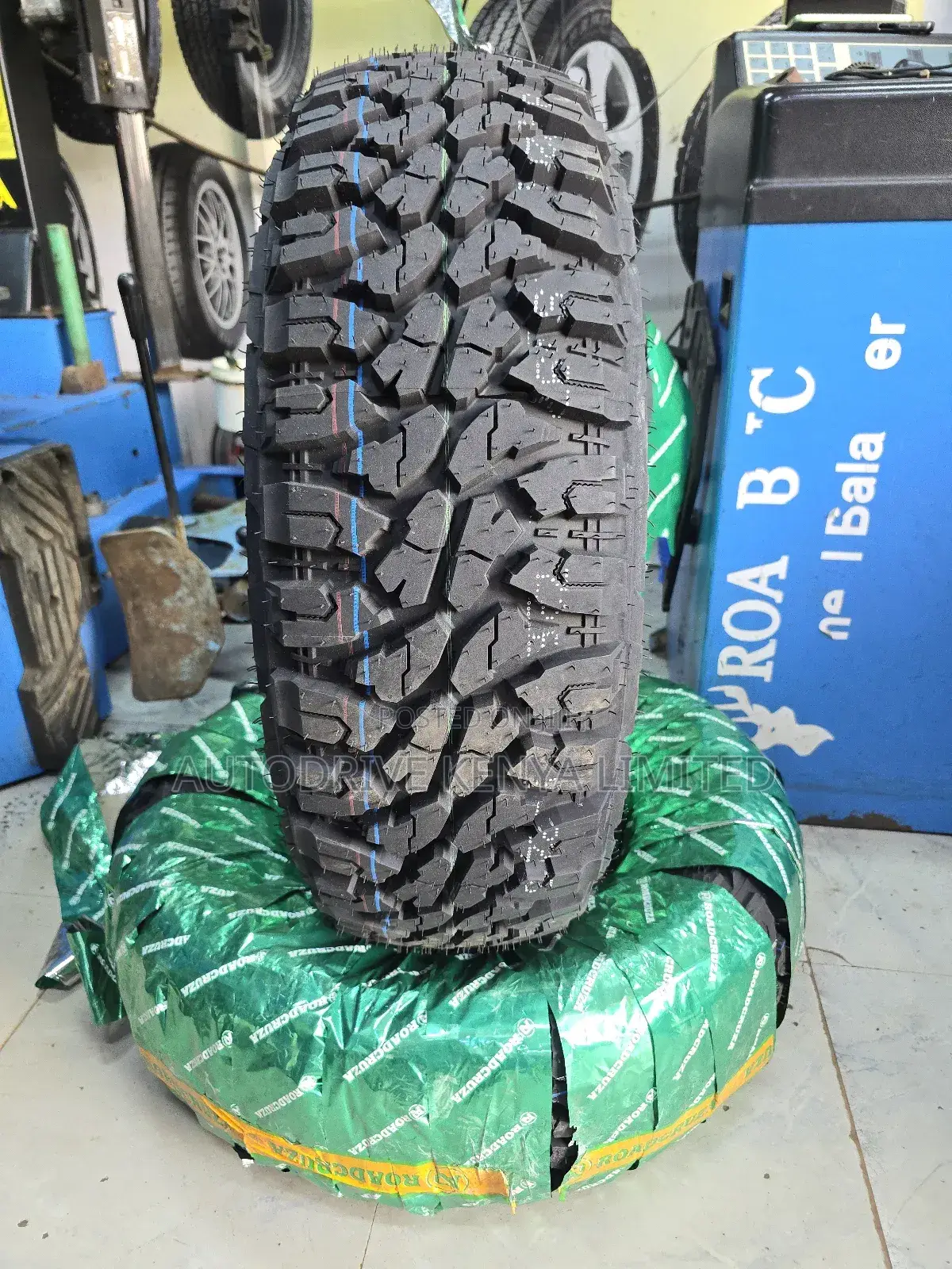 235/75r15 Roadcruza Mt (Mud Terrain) Tire