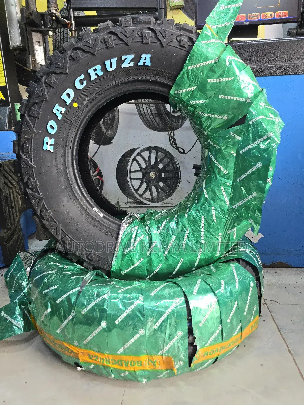 235/75r15 Roadcruza Mt (Mud Terrain) Tire