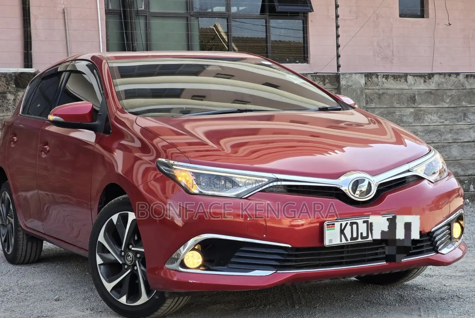Toyota Auris 2015 Burgundy
