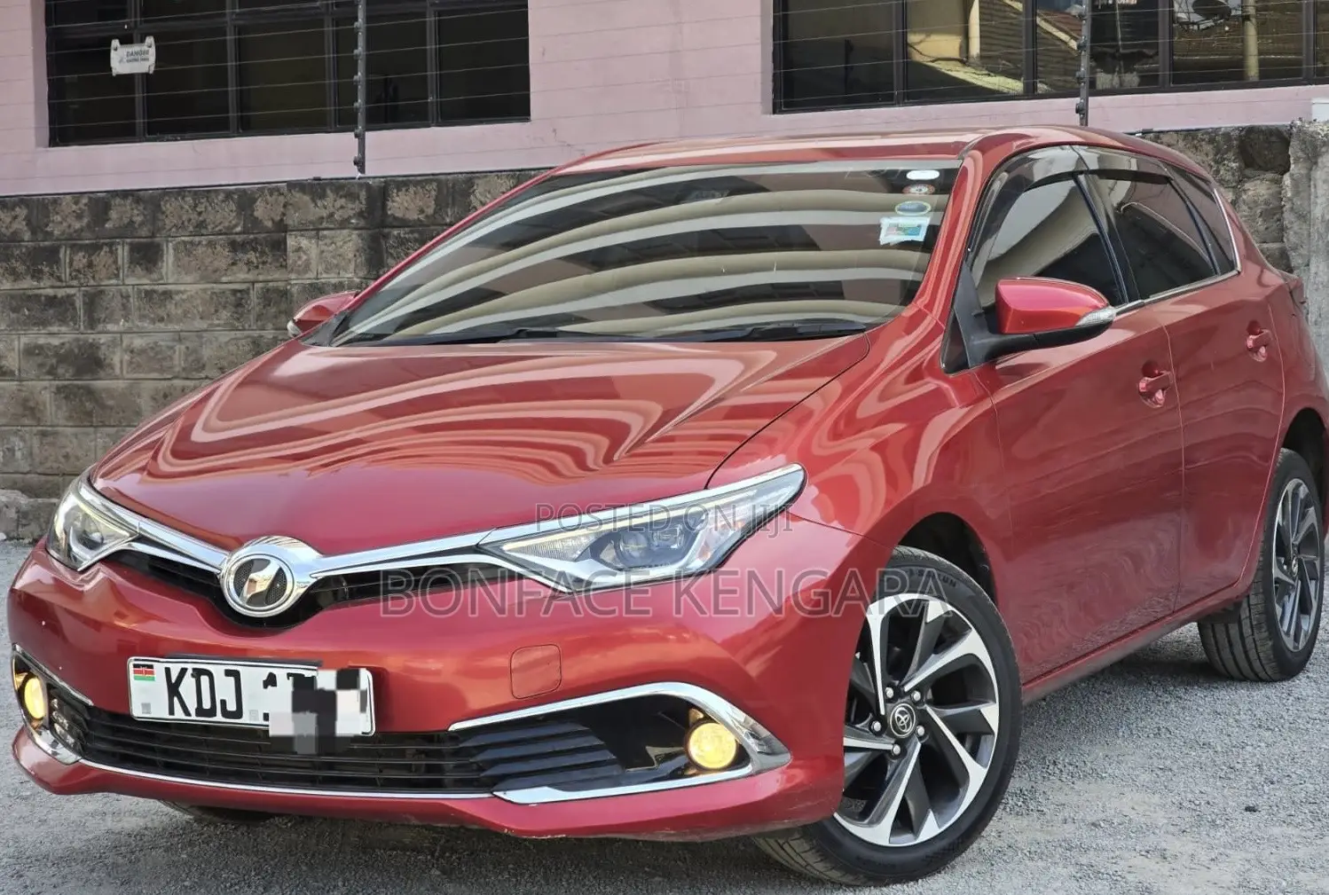 Toyota Auris 2015 Burgundy