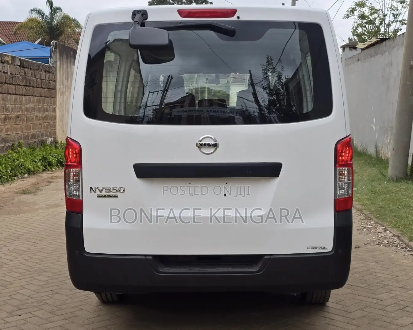 Nissan Caravan (Urvan) 2018 White