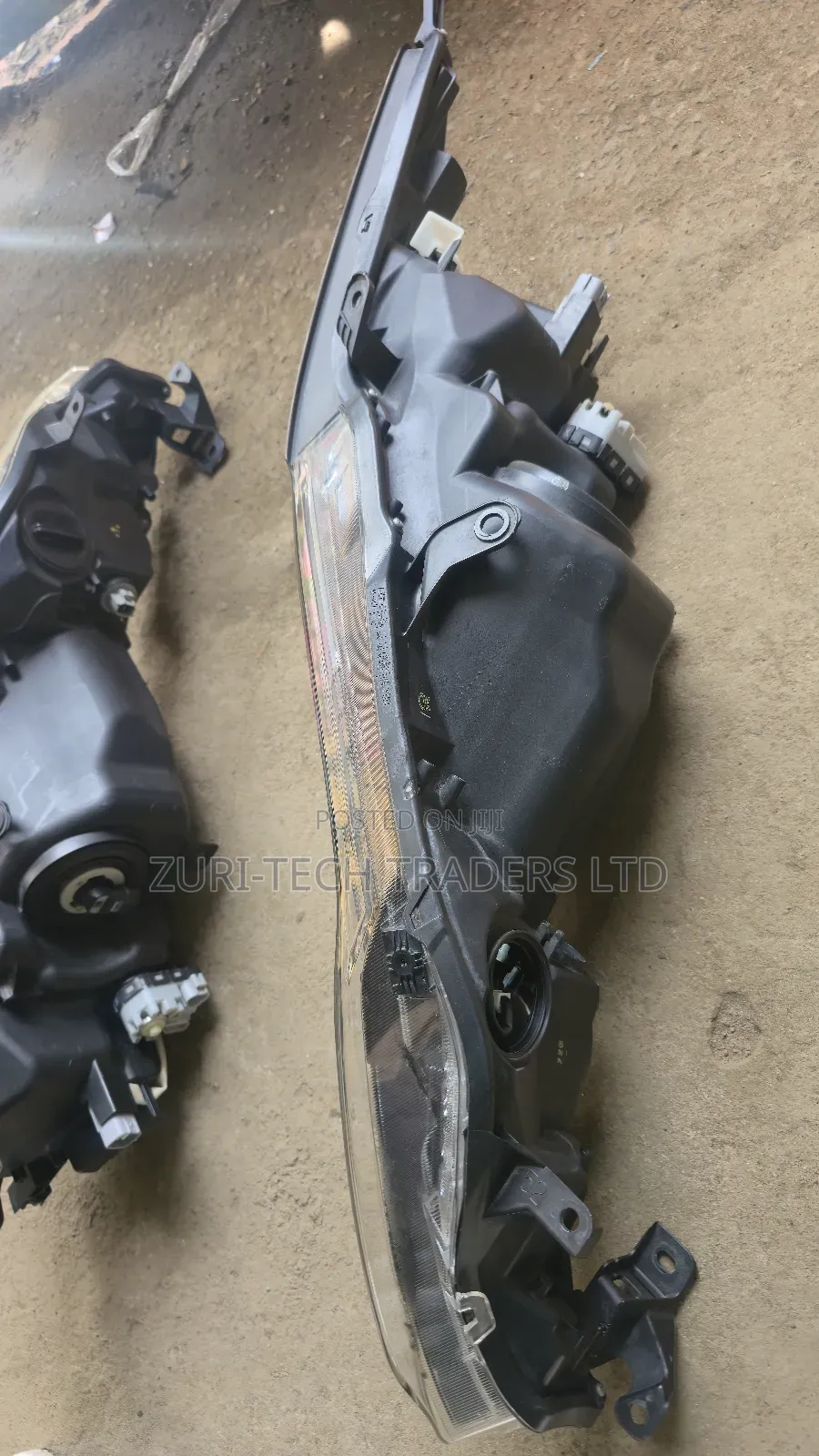 Harrier Headlights 48-147