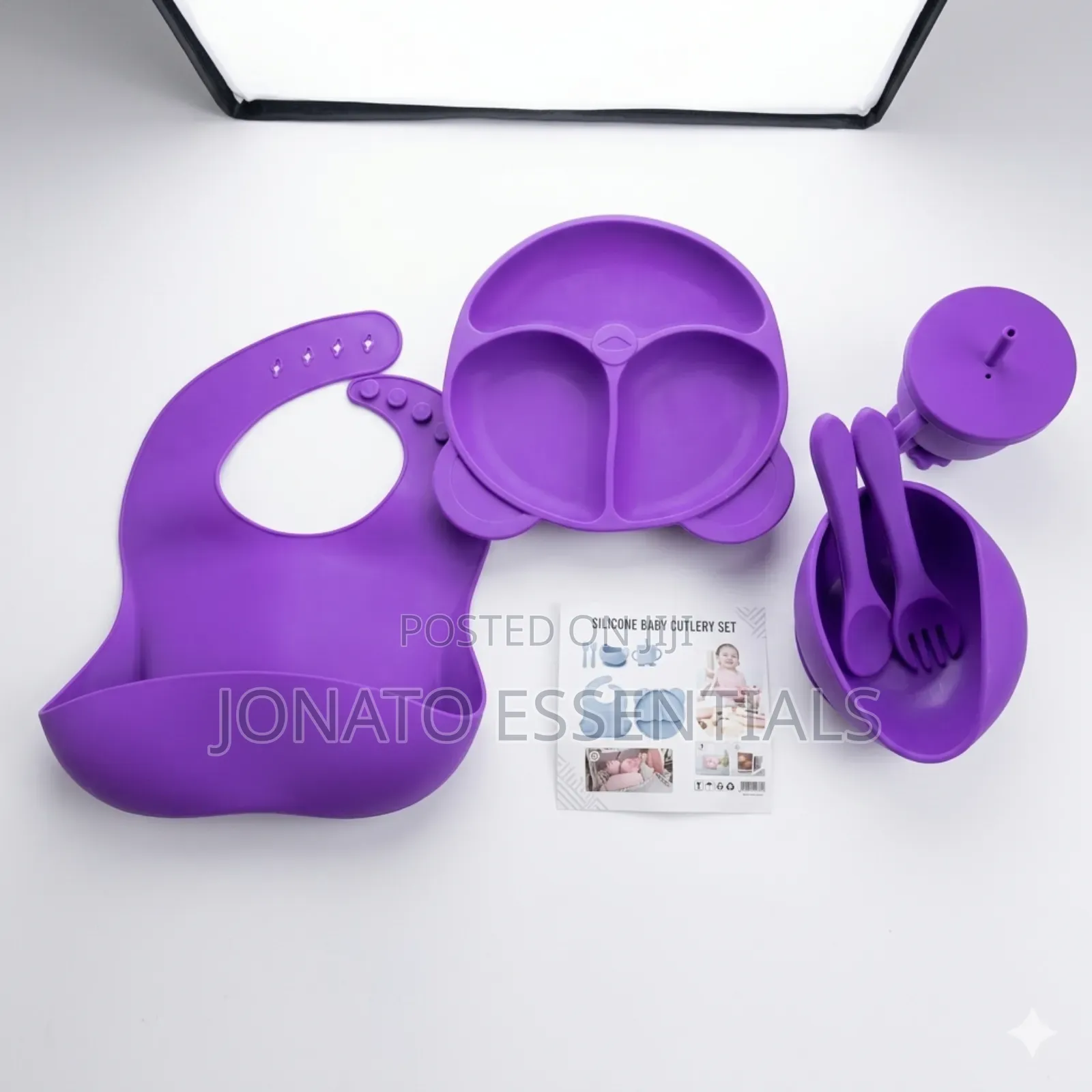 Silicone Baby Feeding Set With Suction Plate Bib