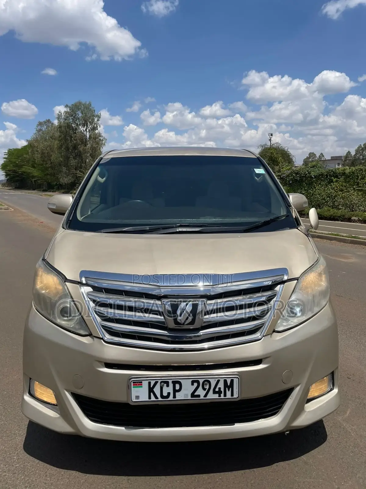 Toyota Alphard 2.4 Petrol FWD 2011 Gold