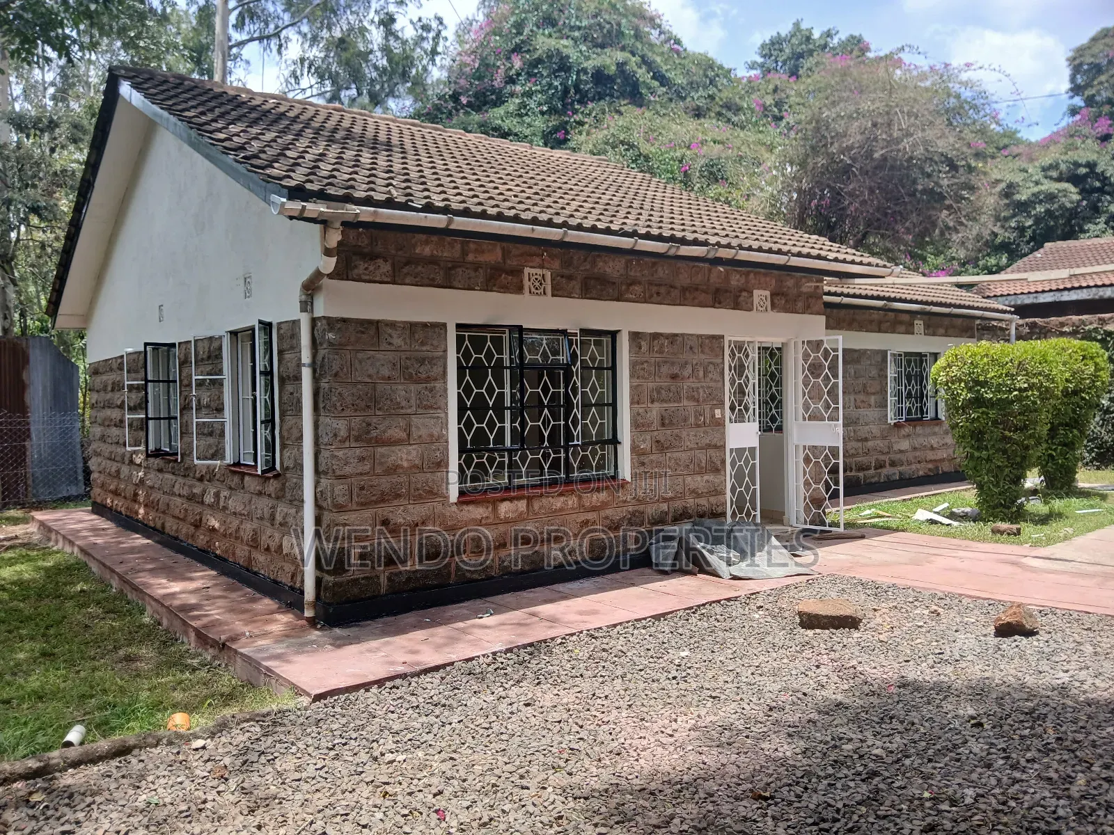 3bdrm Bungalow in Karen C for rent