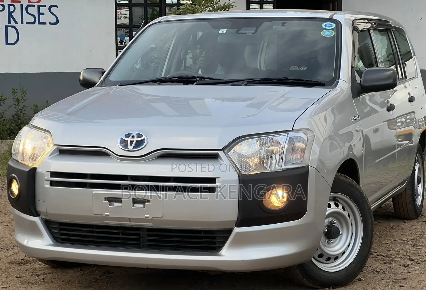 Toyota Probox 1.5 Hybrid DX 2019 Silver