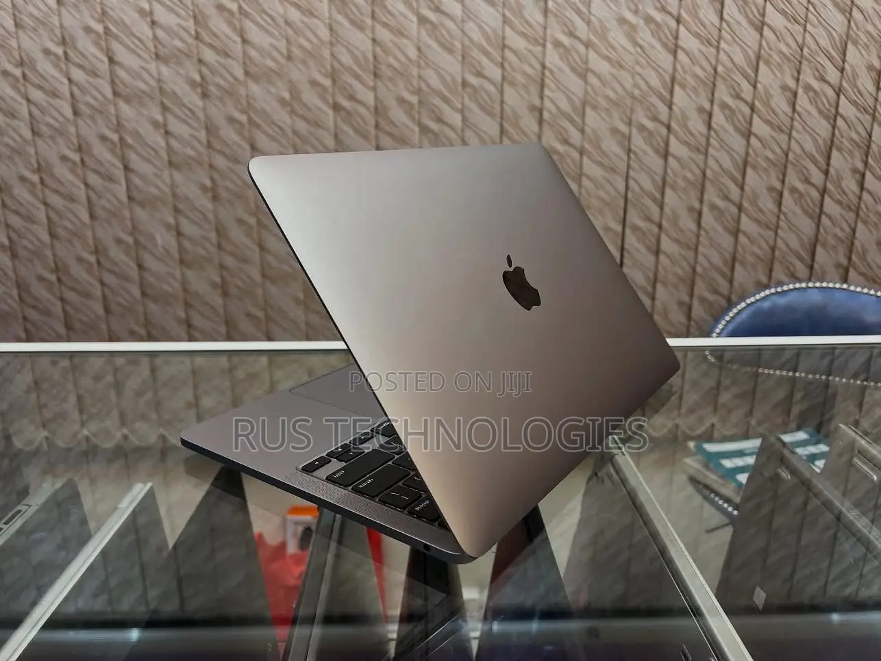 Laptop Apple MacBook Pro 2020 M1 16GB Apple M1 Pro SSD 256GB