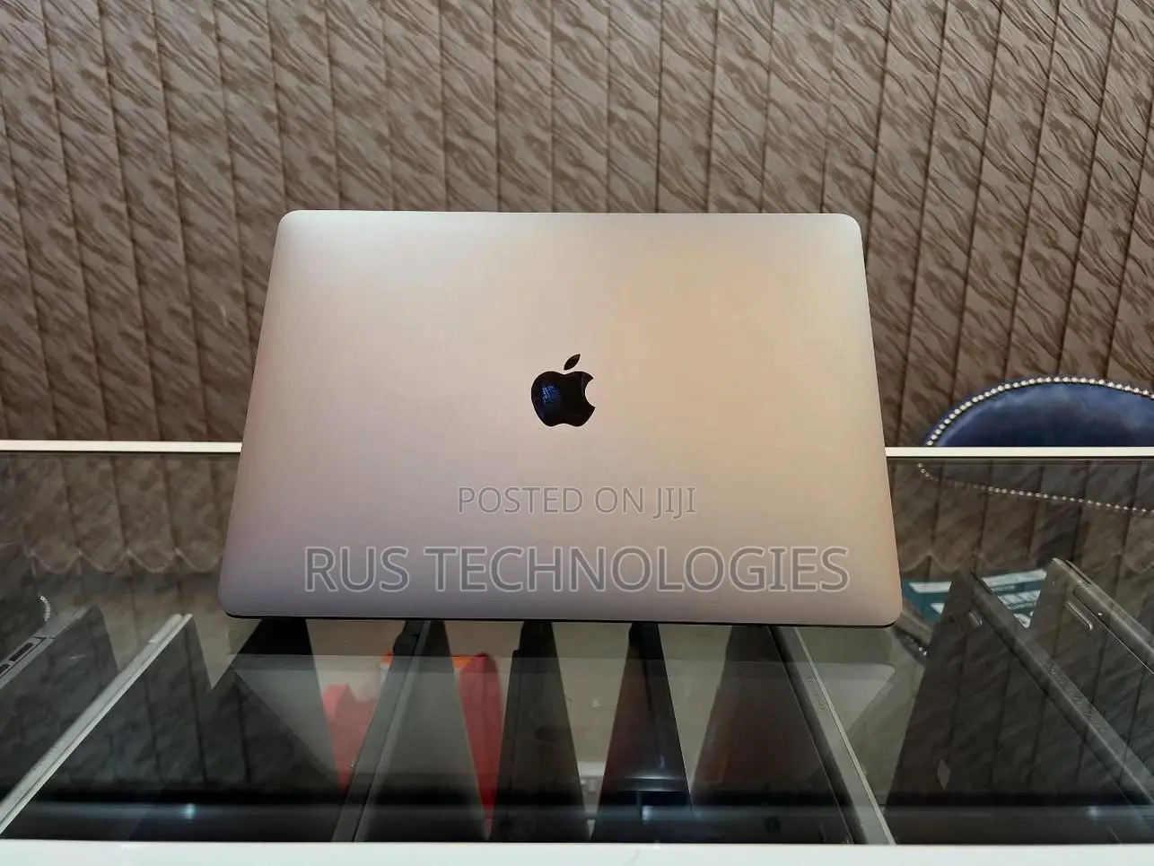 Laptop Apple MacBook Pro 2020 M1 16GB Apple M1 Pro SSD 256GB