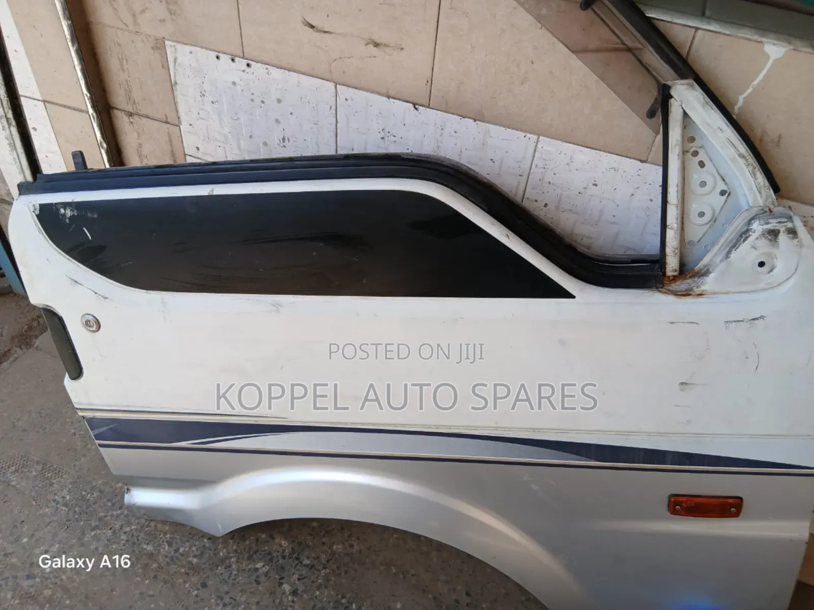 Mazda Bongo (Vanette ) Front Door 4wd Right