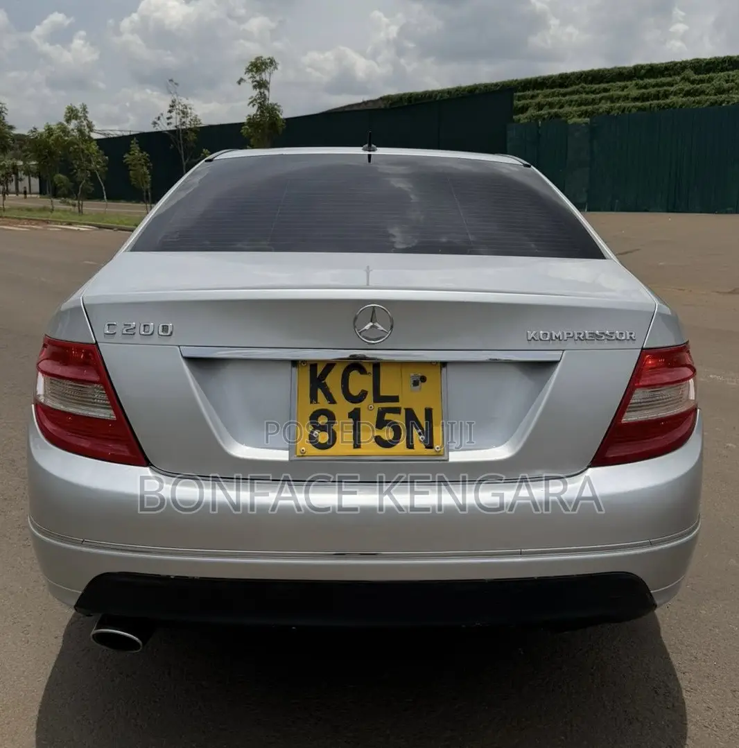 Mercedes-Benz C200 2010 Silver