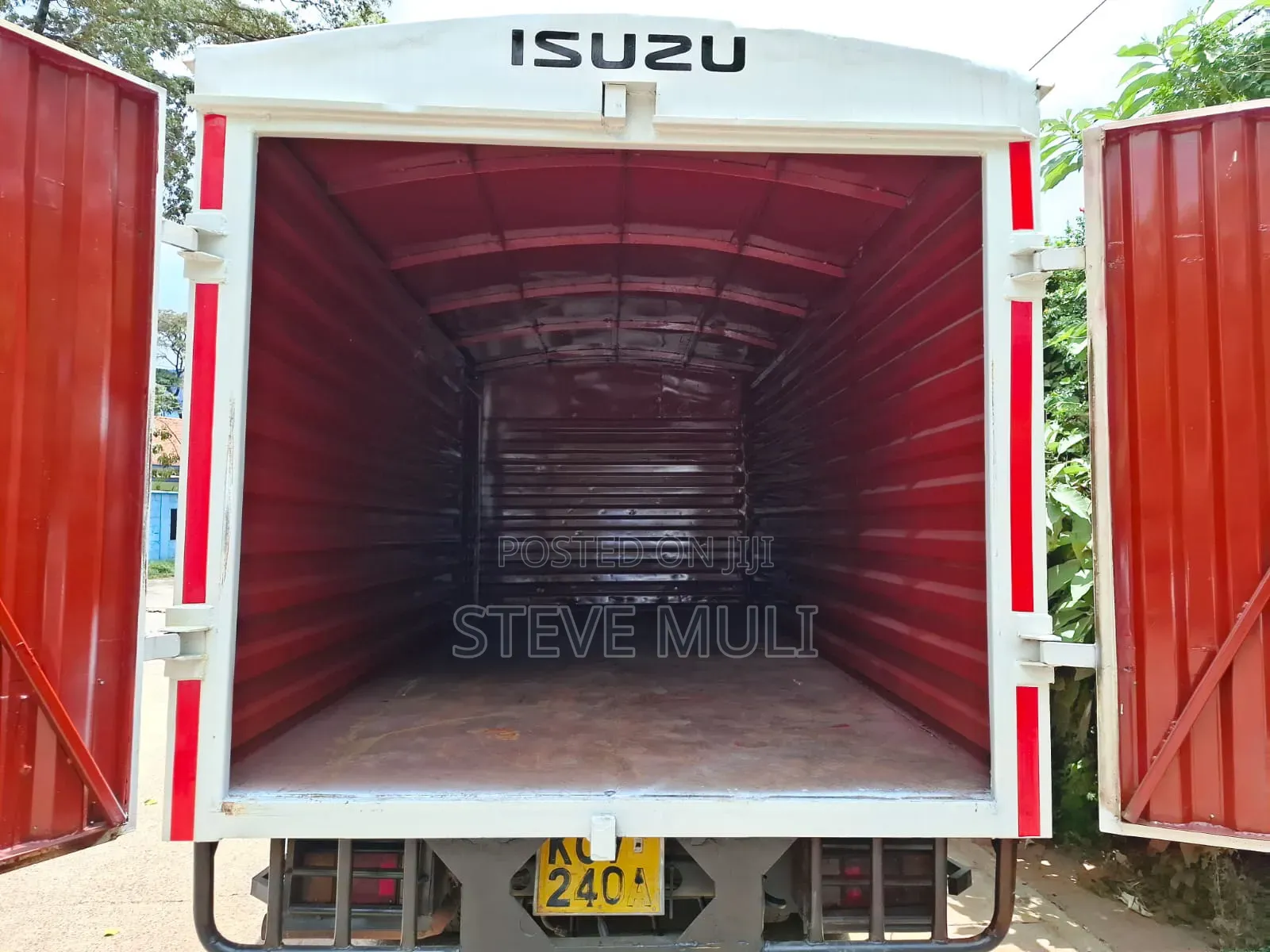 Isuzu NKR Lorry