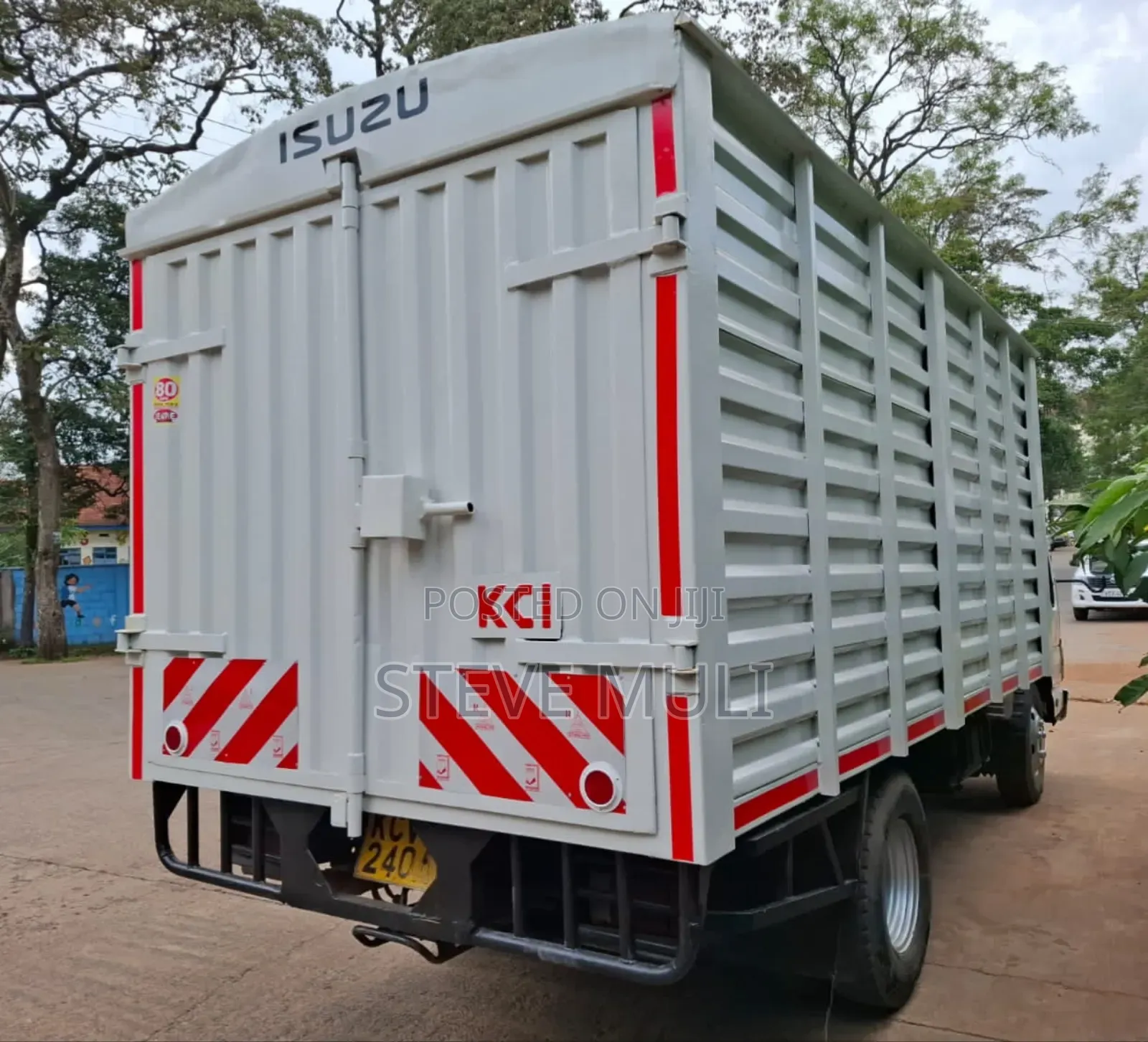 Isuzu NKR Lorry