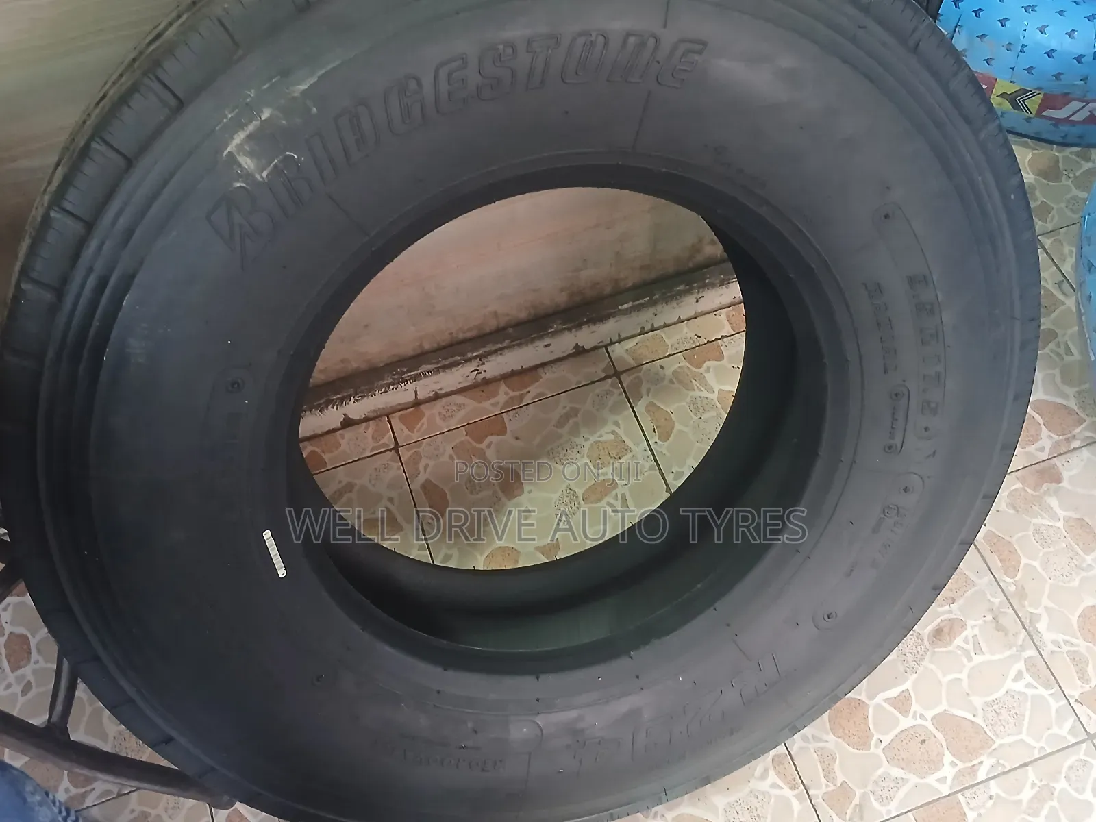 9.5r17.5 Bridgestone Tires [Front]