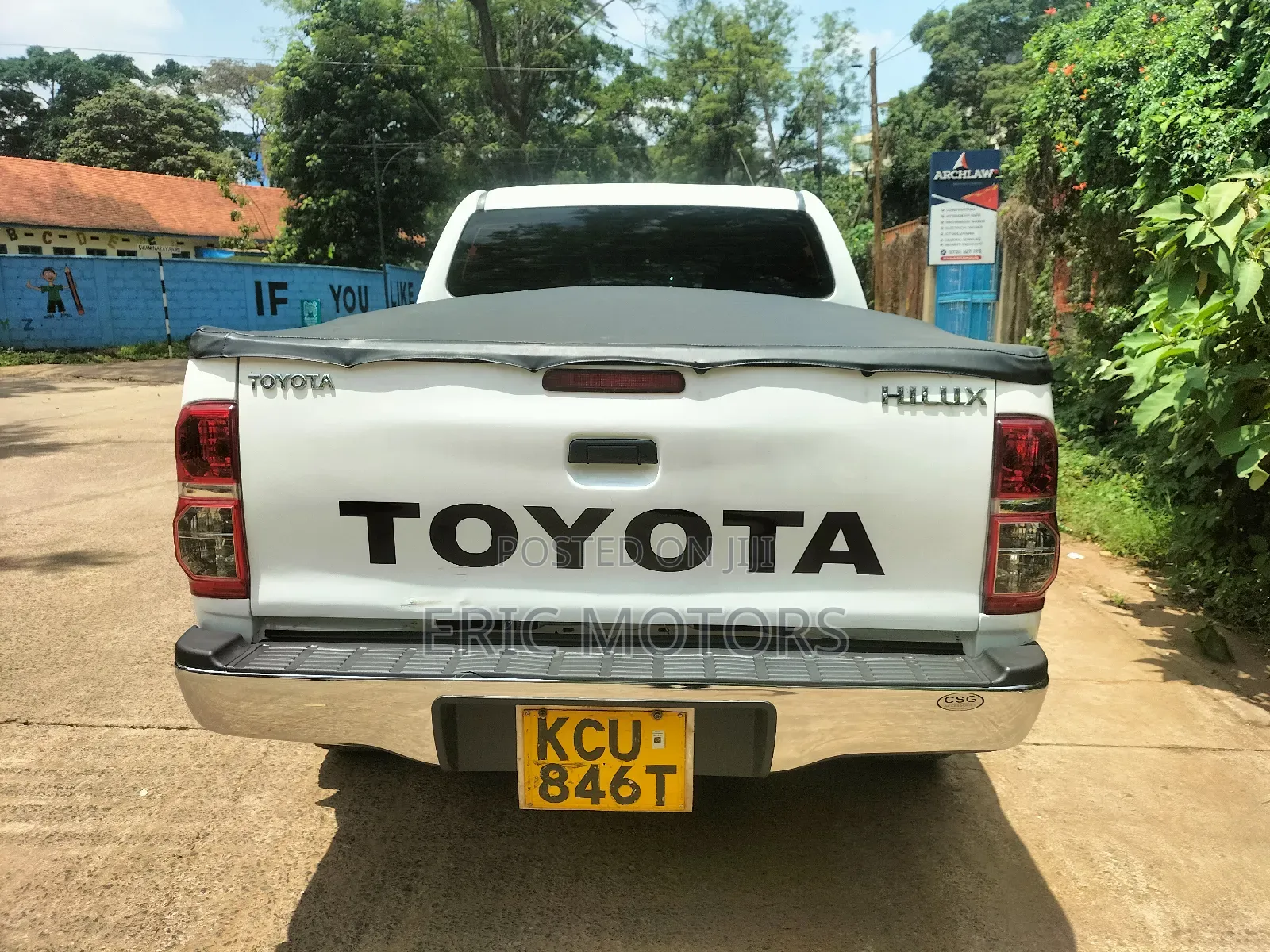 Toyota Hilux 2012 Pearl