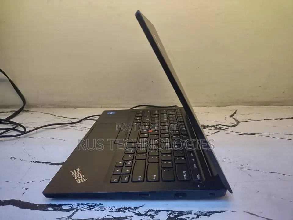 Laptop Lenovo ThinkPad E14 Gen 3 16GB Intel Core i5 SSD 256GB