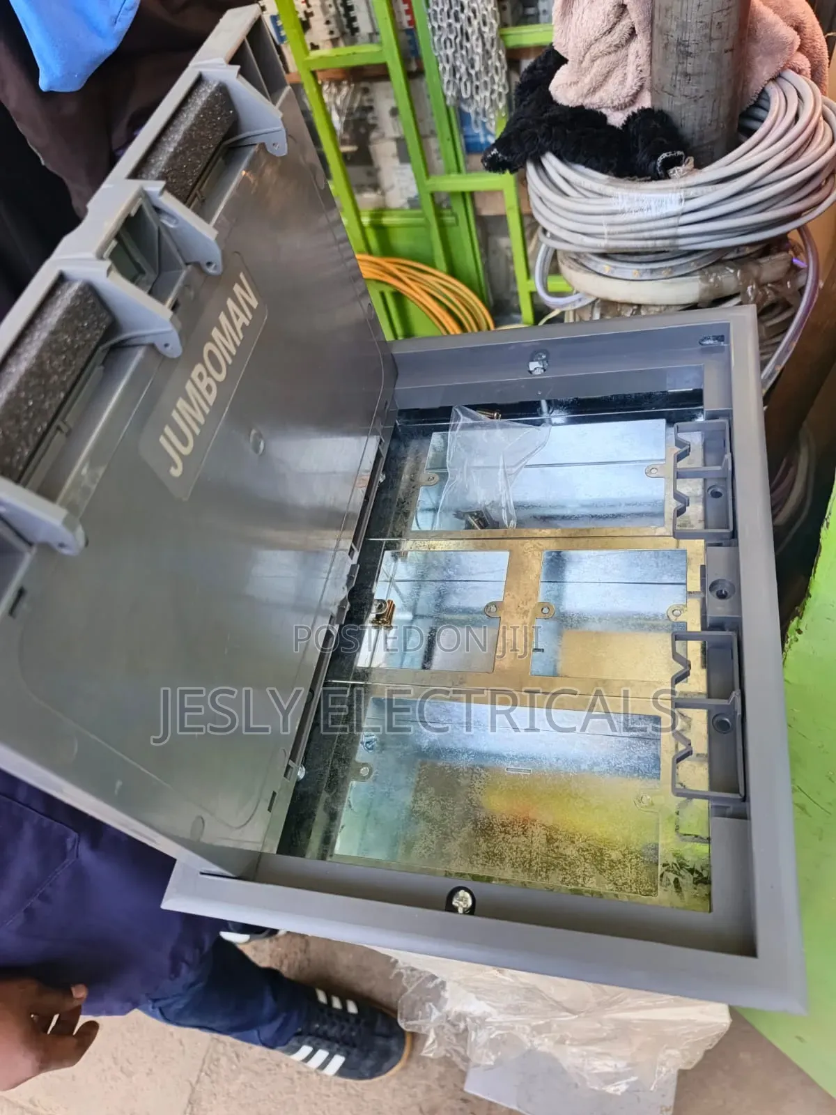 Jumboman Floorbox