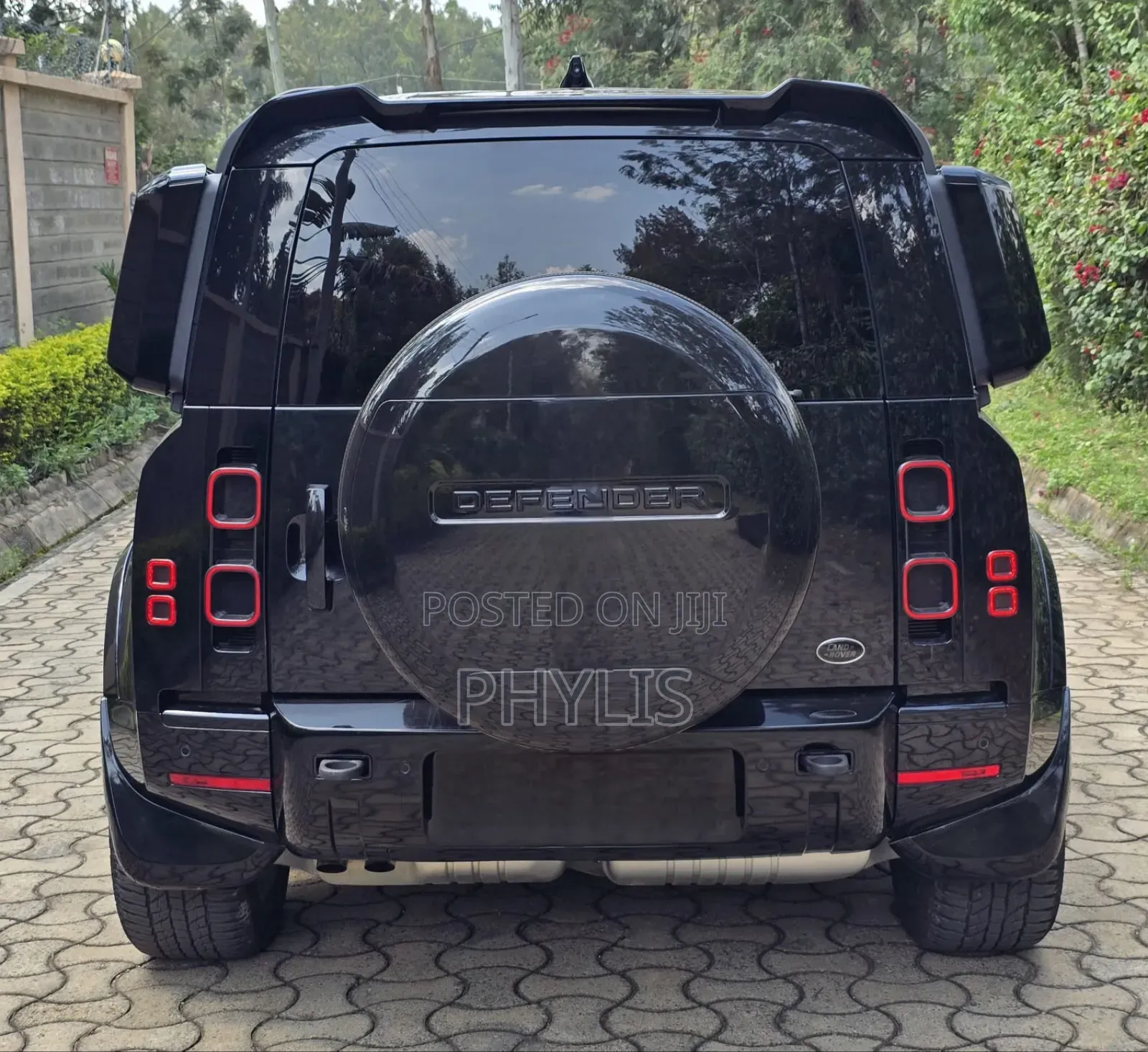 Land Rover Defender 2022 Black