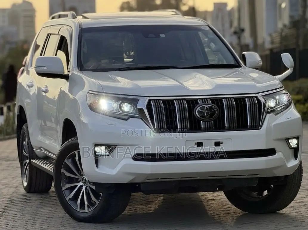 Toyota Land Cruiser Prado 2.8 2019 White