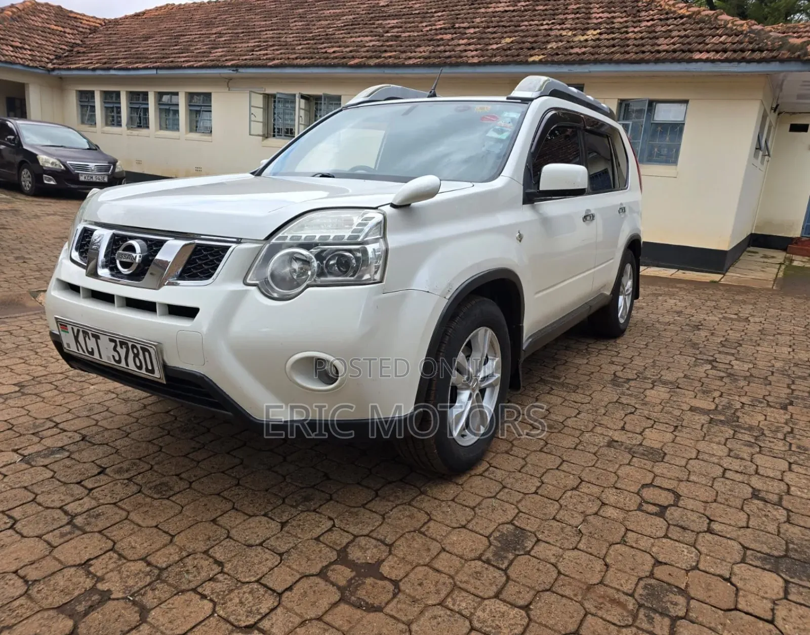 Nissan X-Trail 2012 White