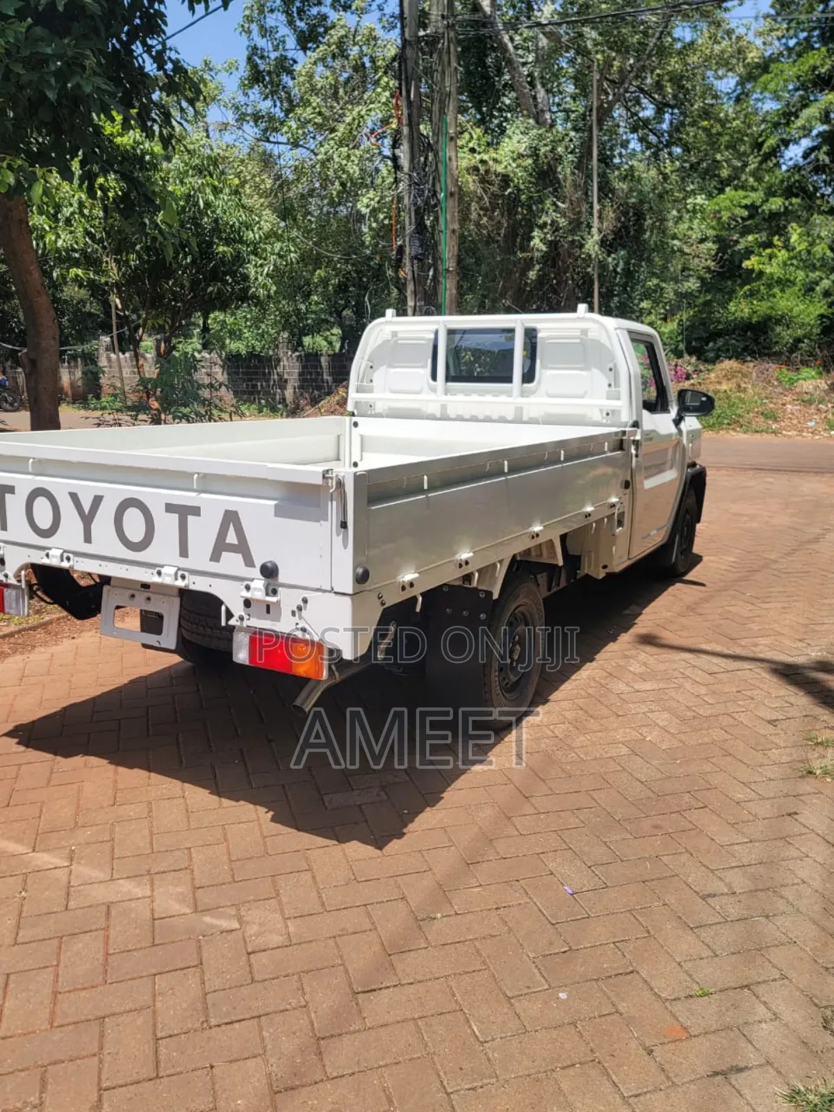 New Toyota Hilux 2024 White