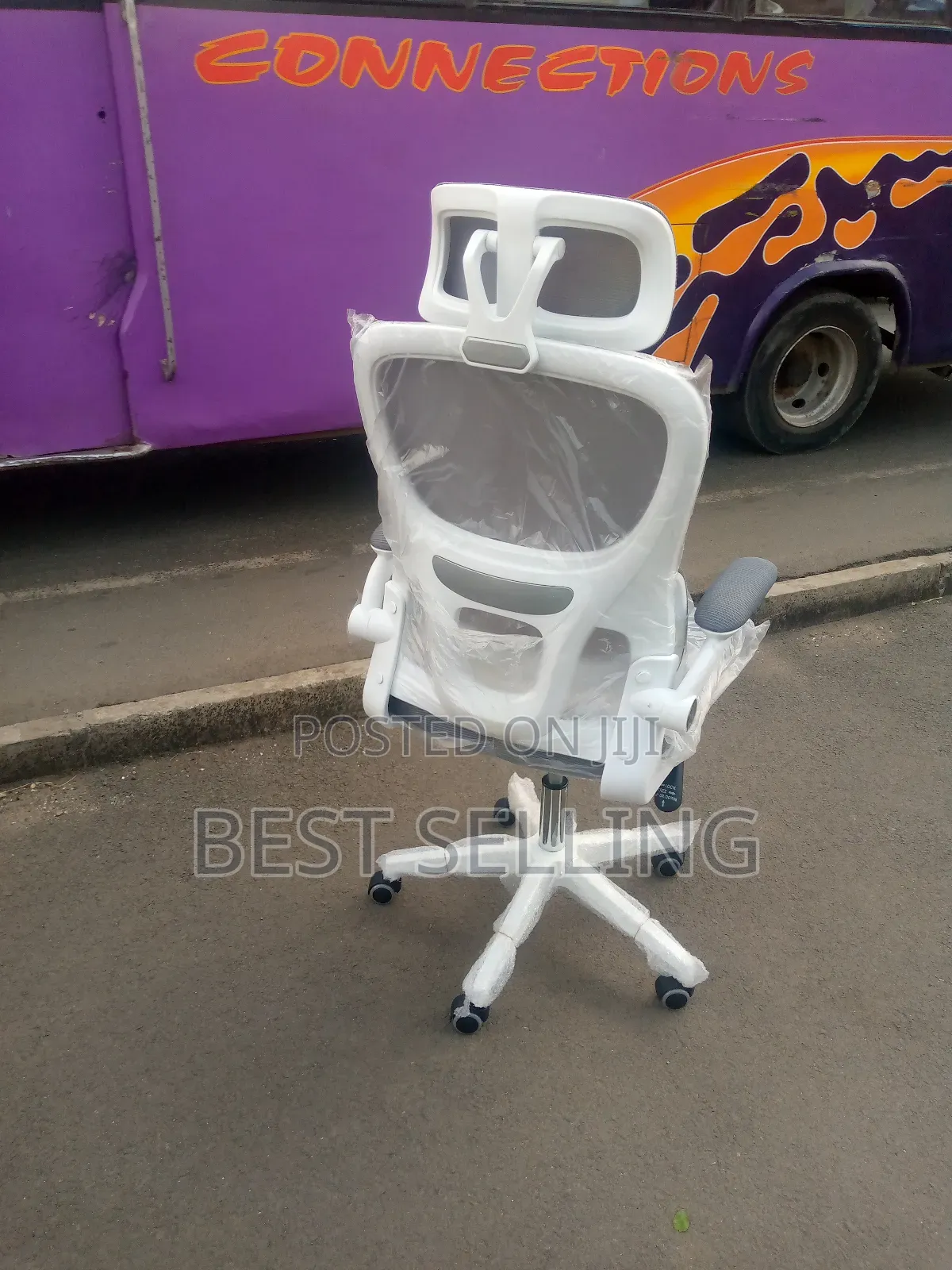 White Executive Office Chair With Headrest