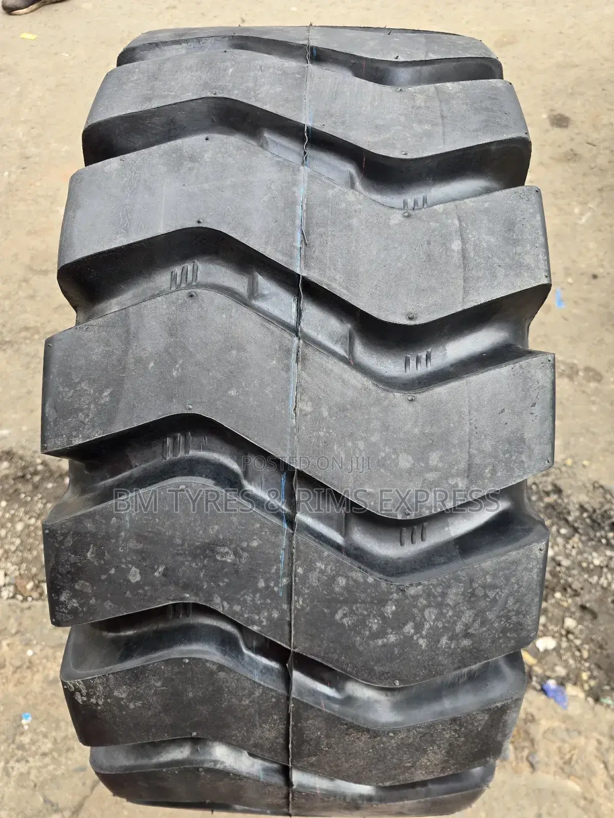 16/70 - 20 Roadlion (Tractor Tyres).