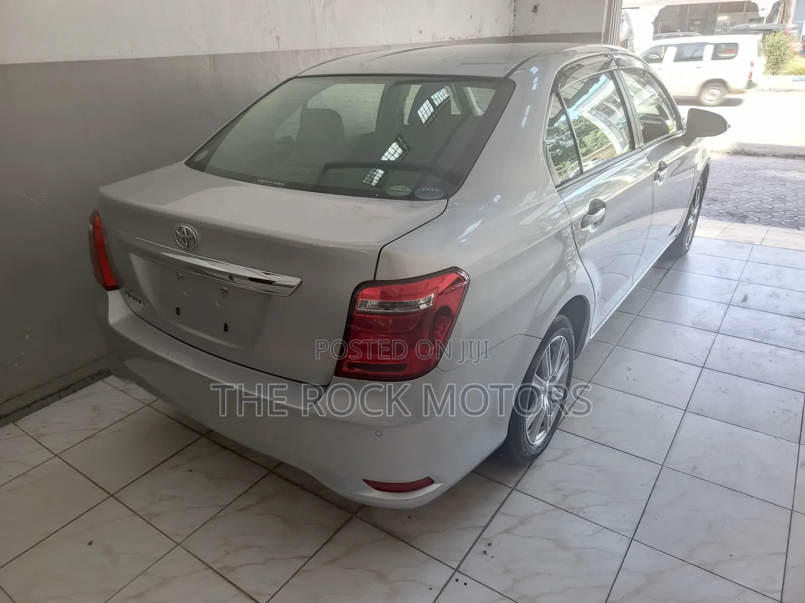 Toyota Axio 2018 Silver