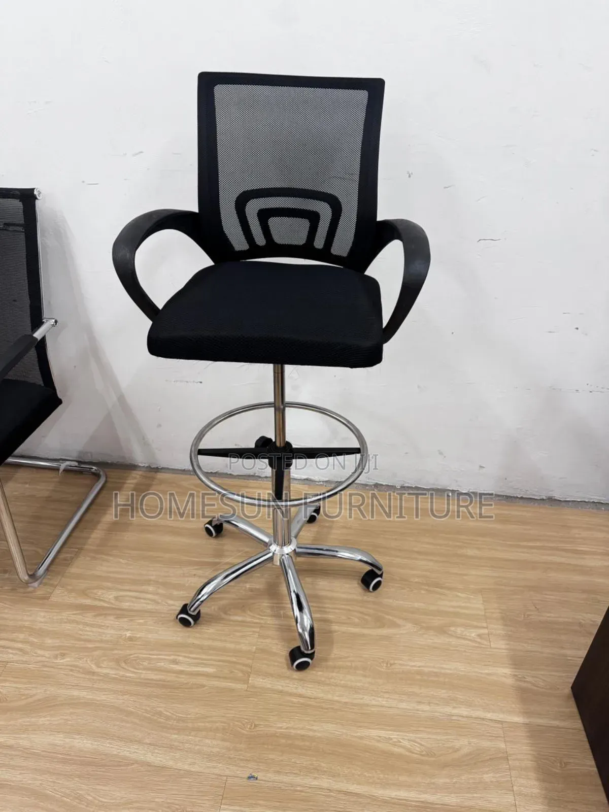 Adjustable Height Counter Chair