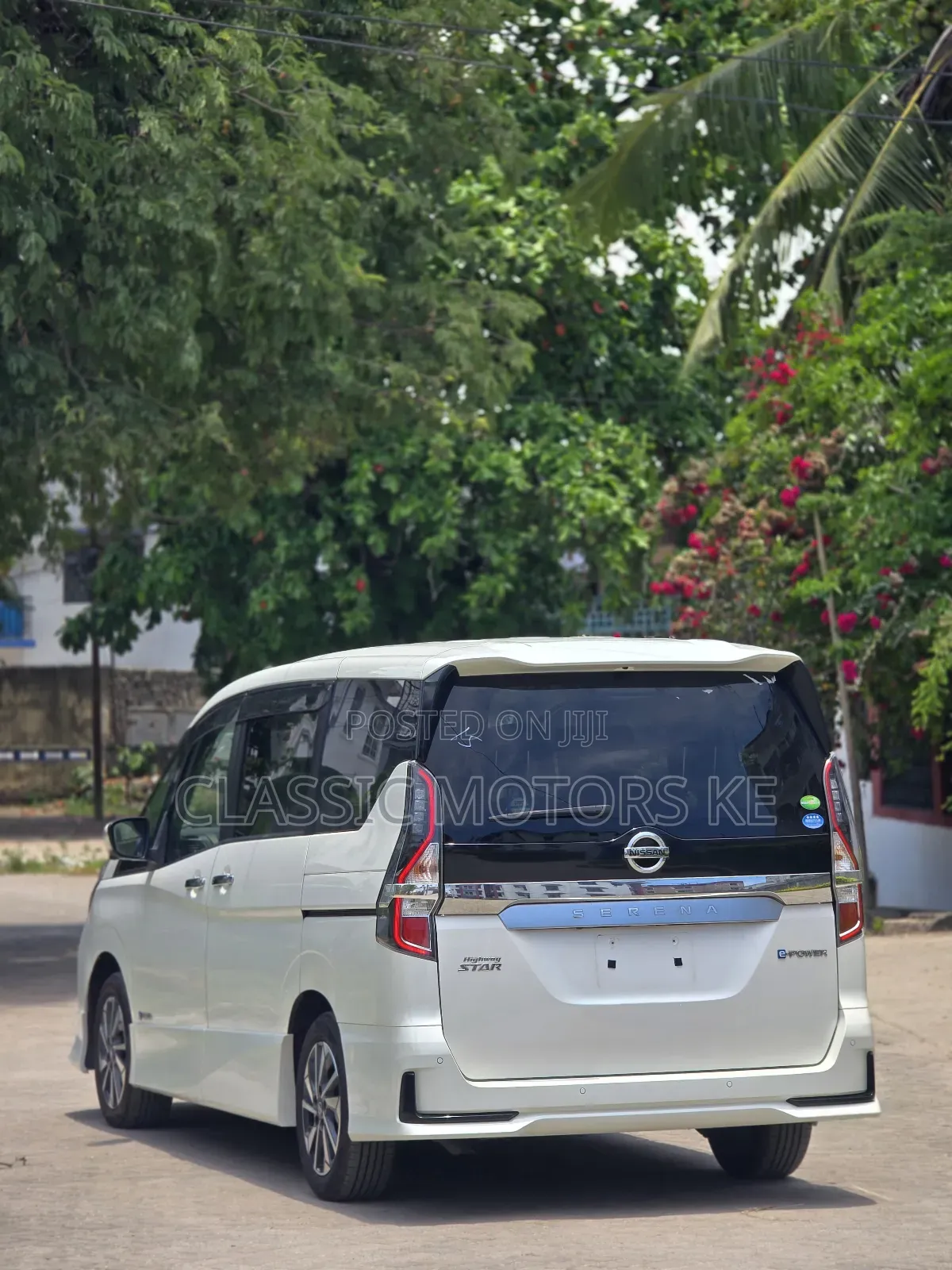 Nissan Serena 2019 White