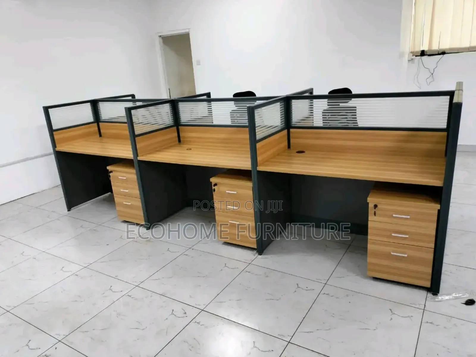 6 Way Imported Workstation