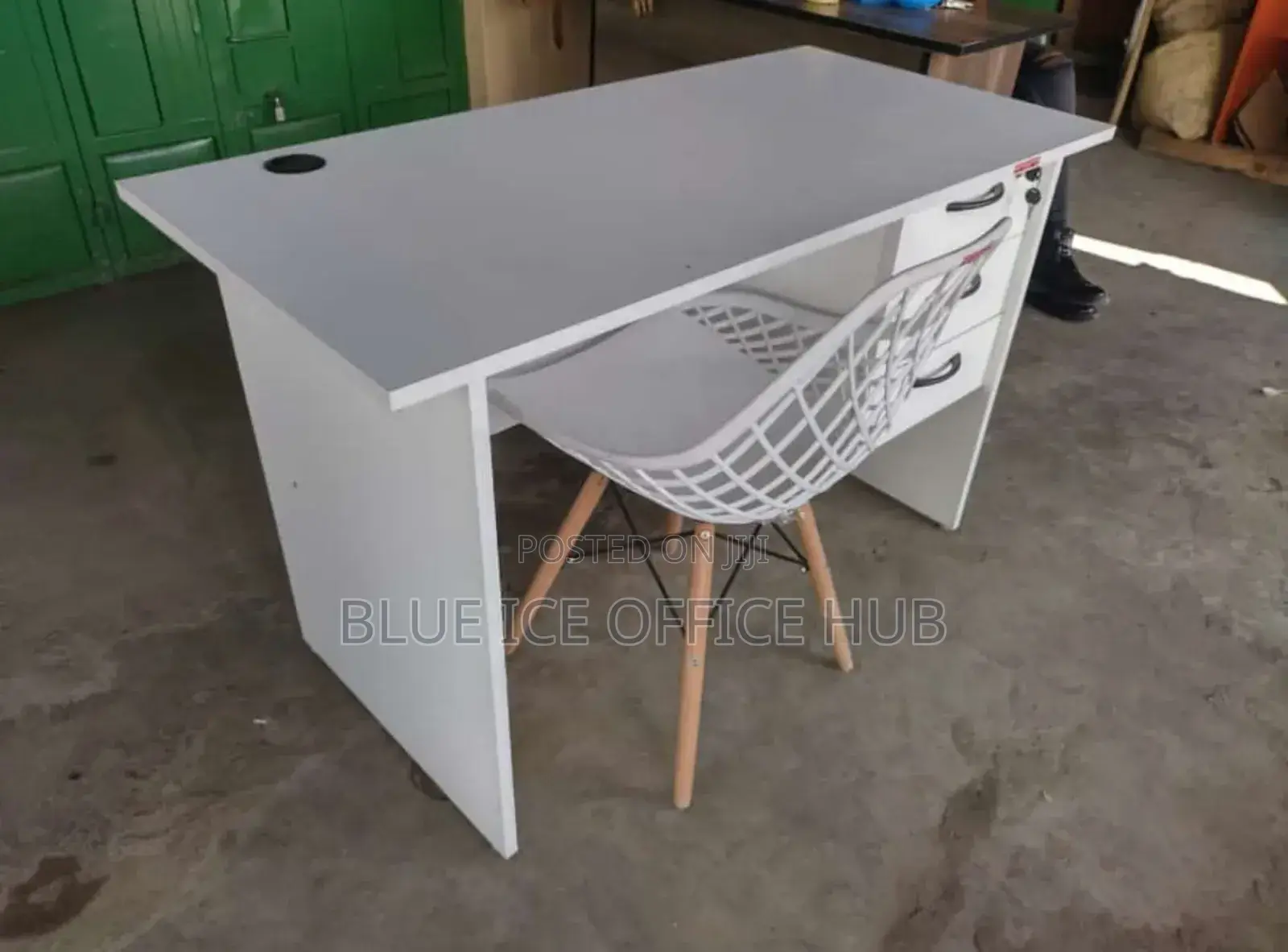 White Office Desk With Mesh Plastic Eames Chair