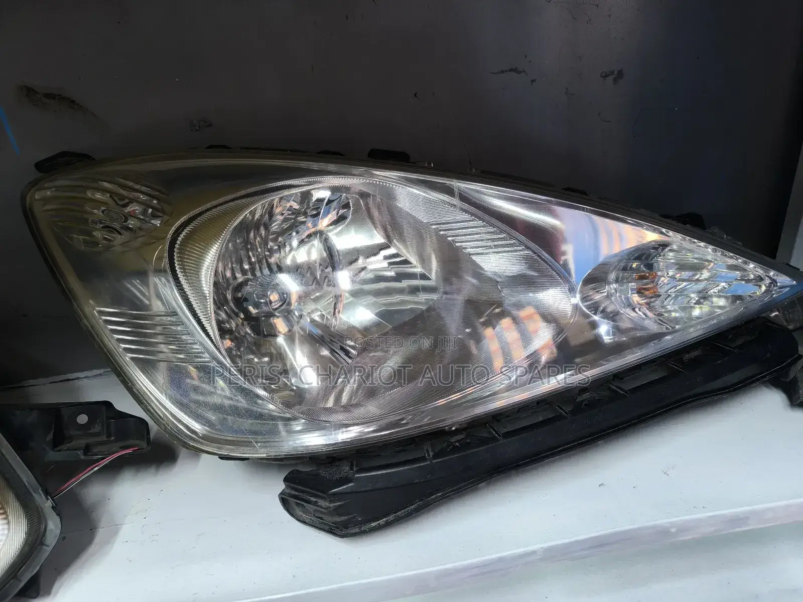 Honda Fit Shuttle Ex Japan Xenon Headlights
