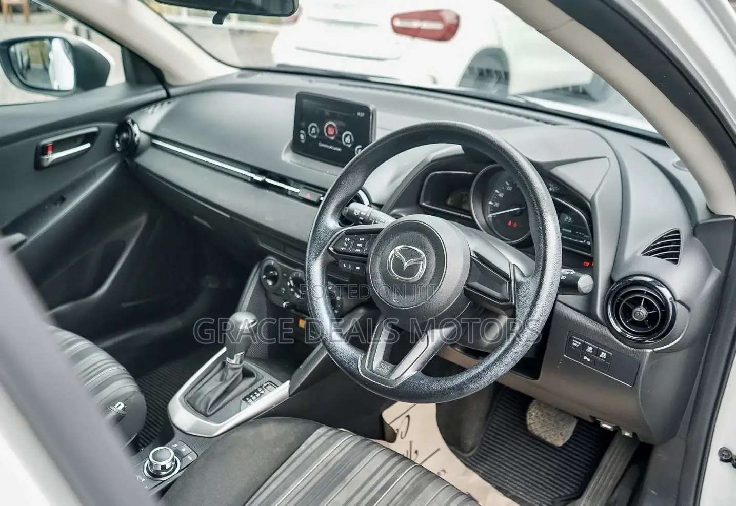 Mazda 2 2020 White