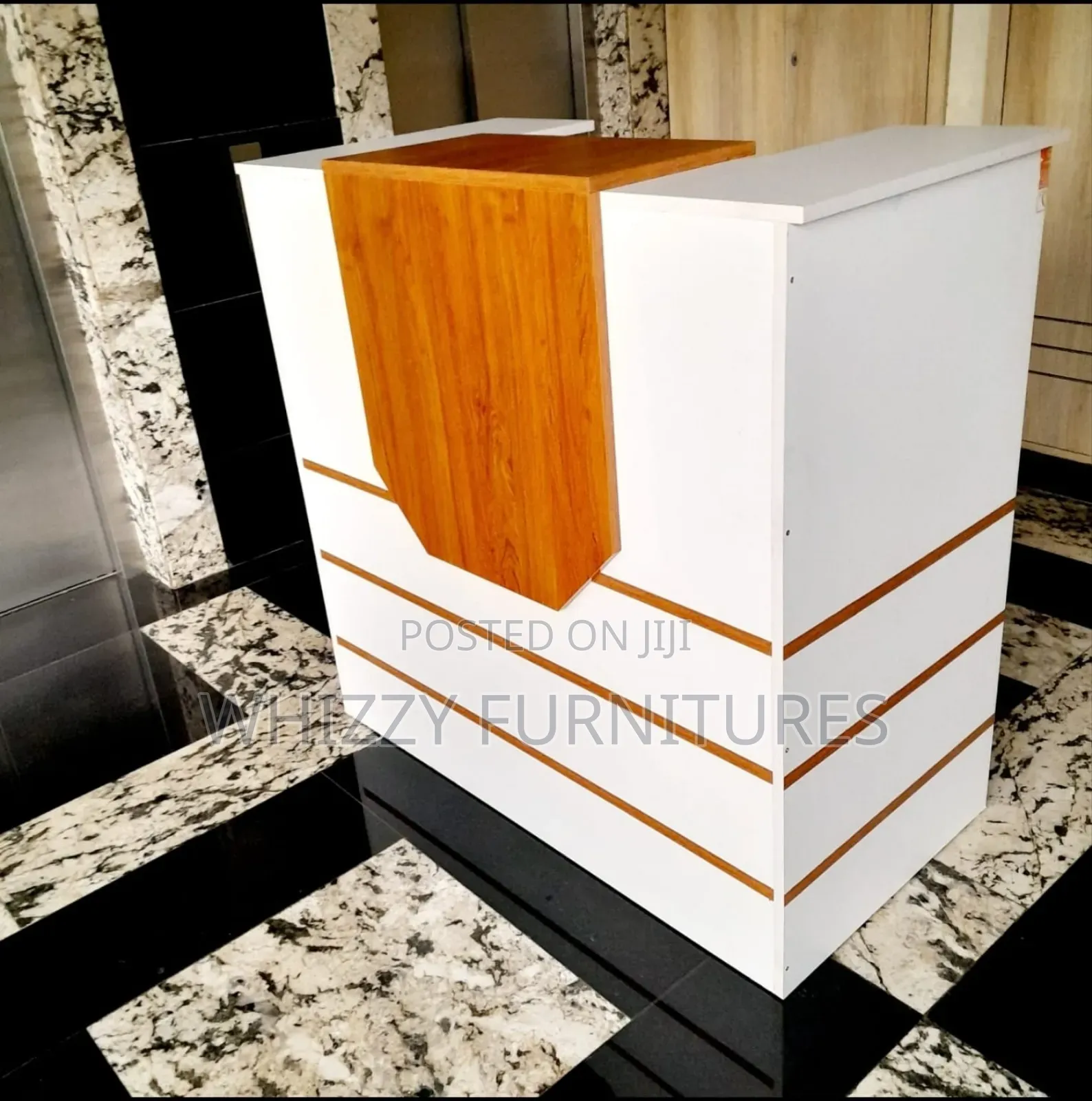Customer Care Receptionist Table