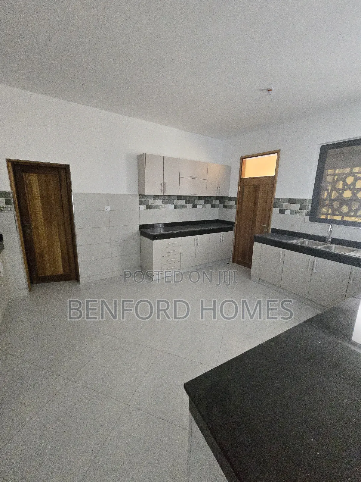 3bdrm Apartment in Nyali for sale