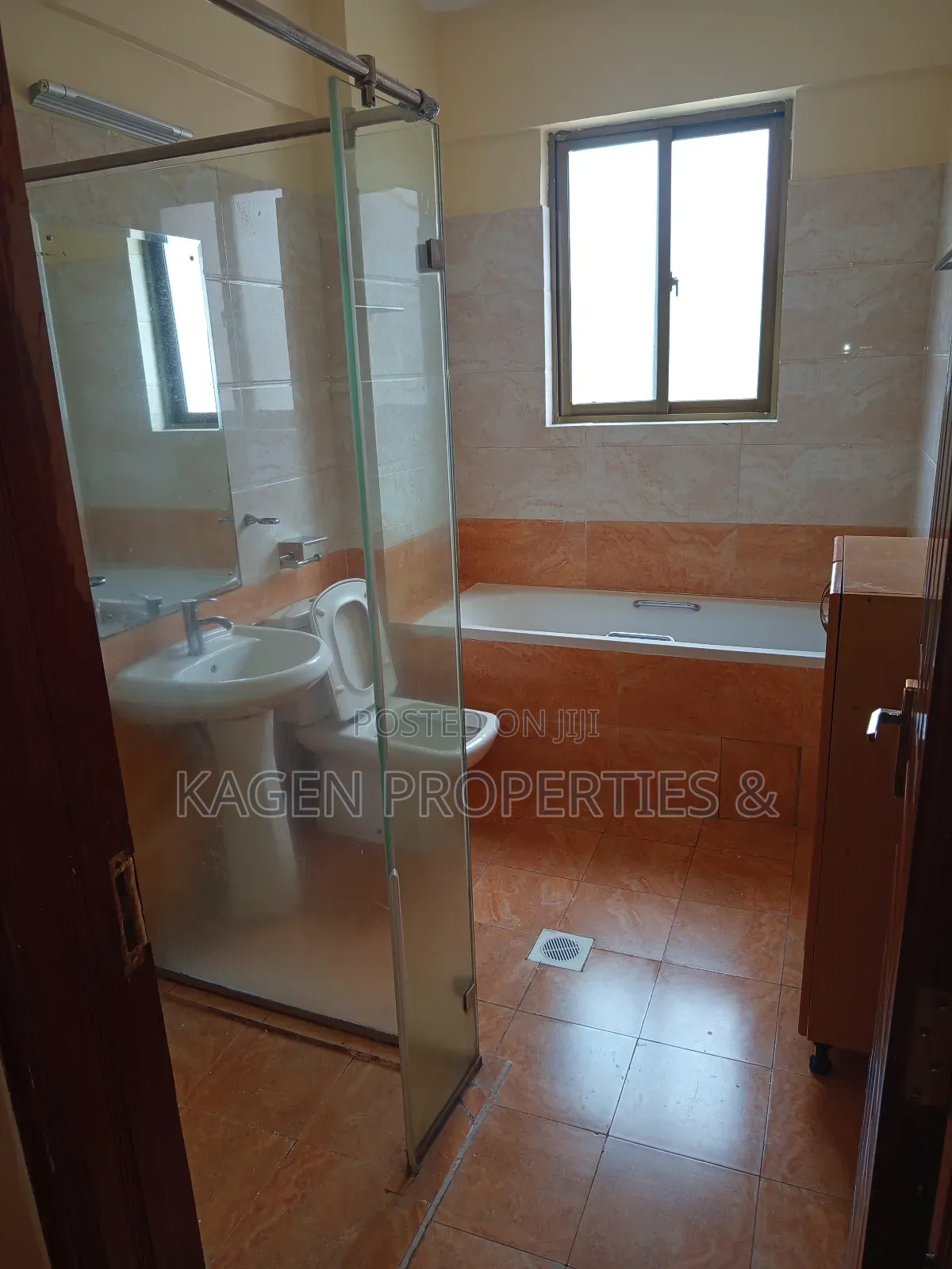 3bdrm Apartment in Kilimani, Hurlingham for rent