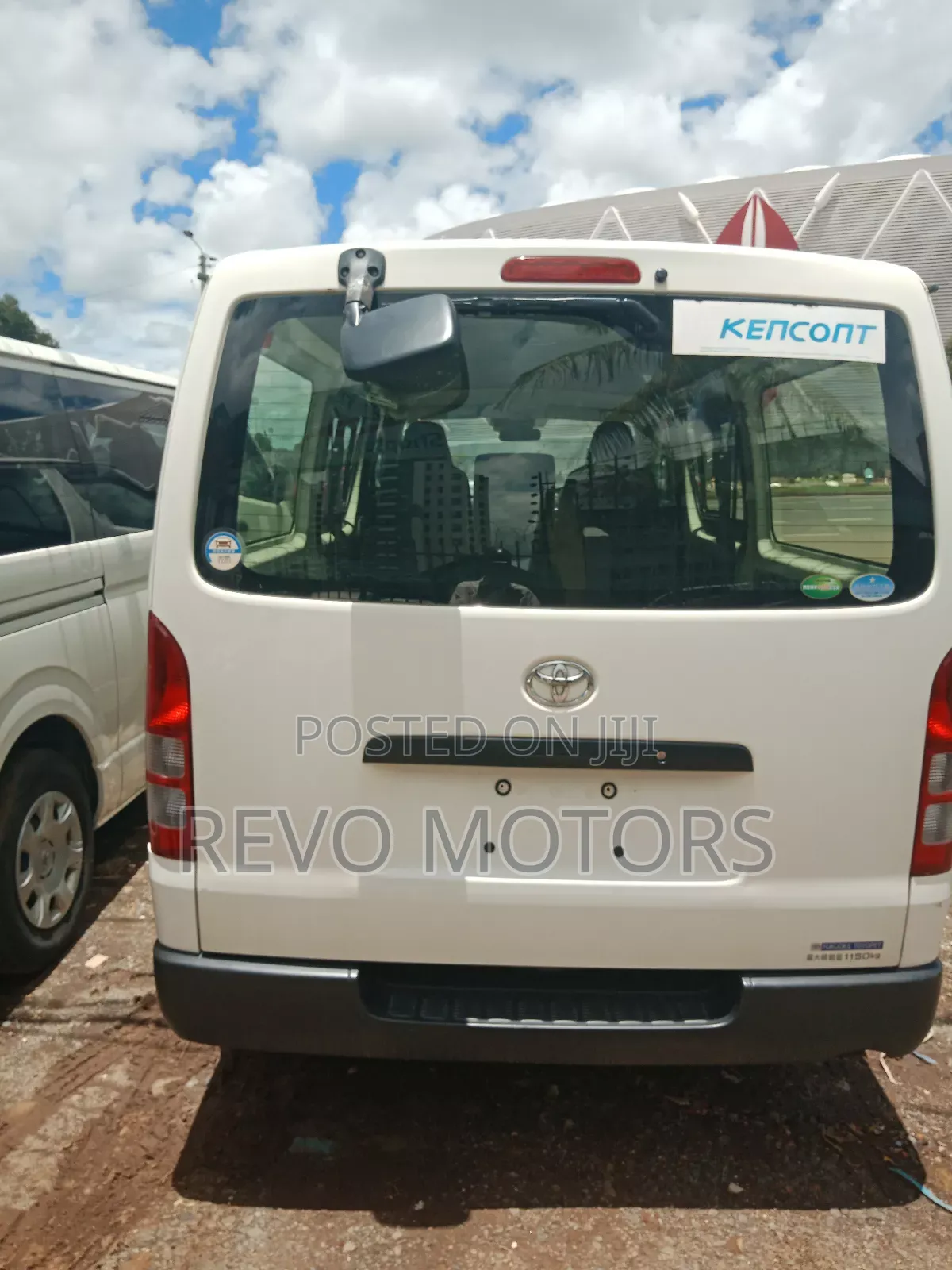 Toyota HiAce 2018 White