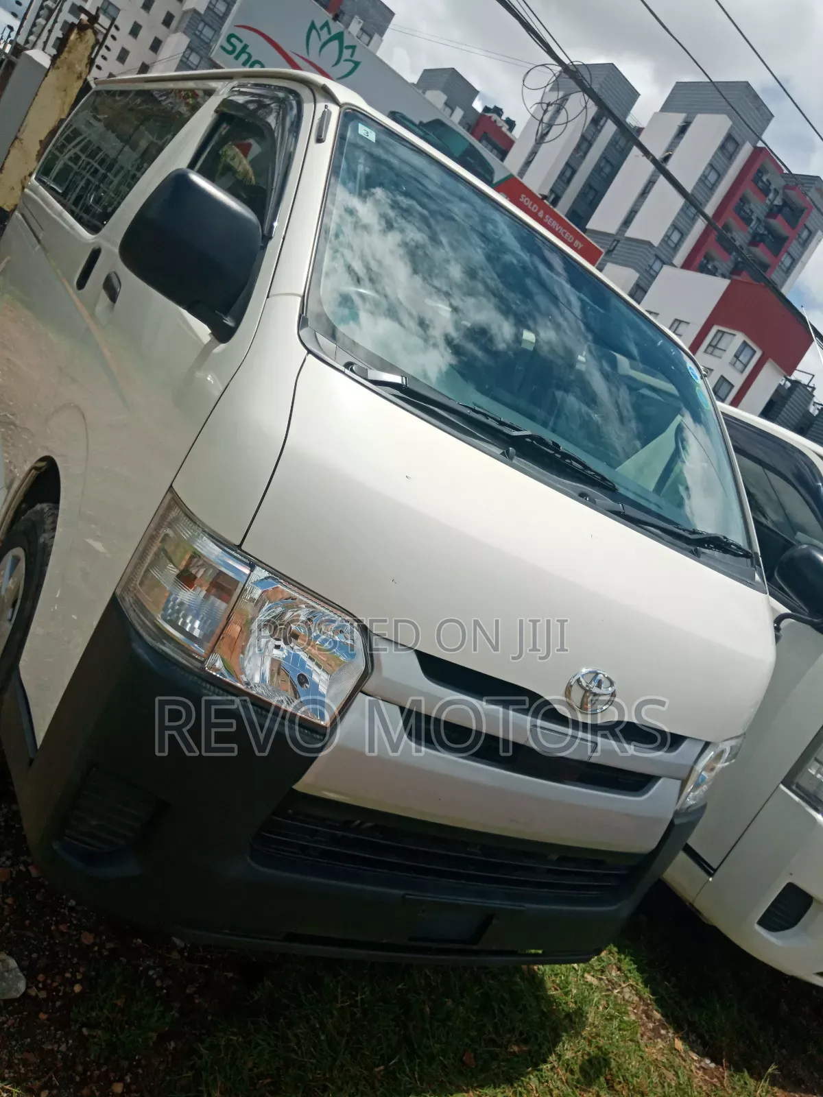 Toyota HiAce 2018 White