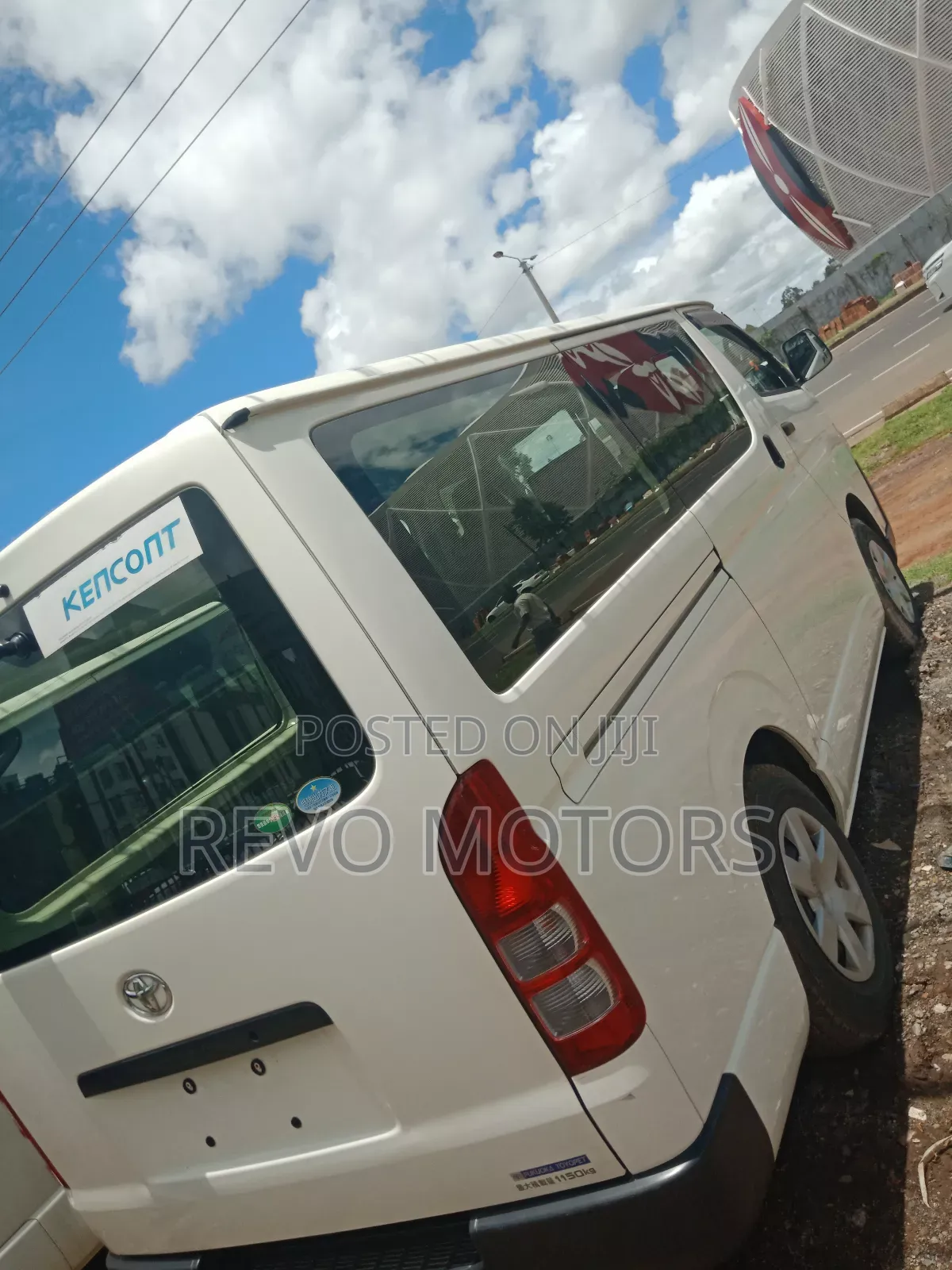 Toyota HiAce 2018 White