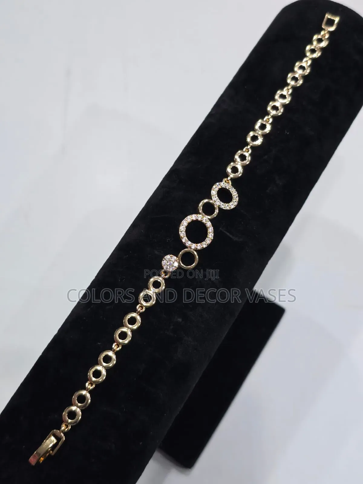 Elegant Gold Bracelets Shine Every Day