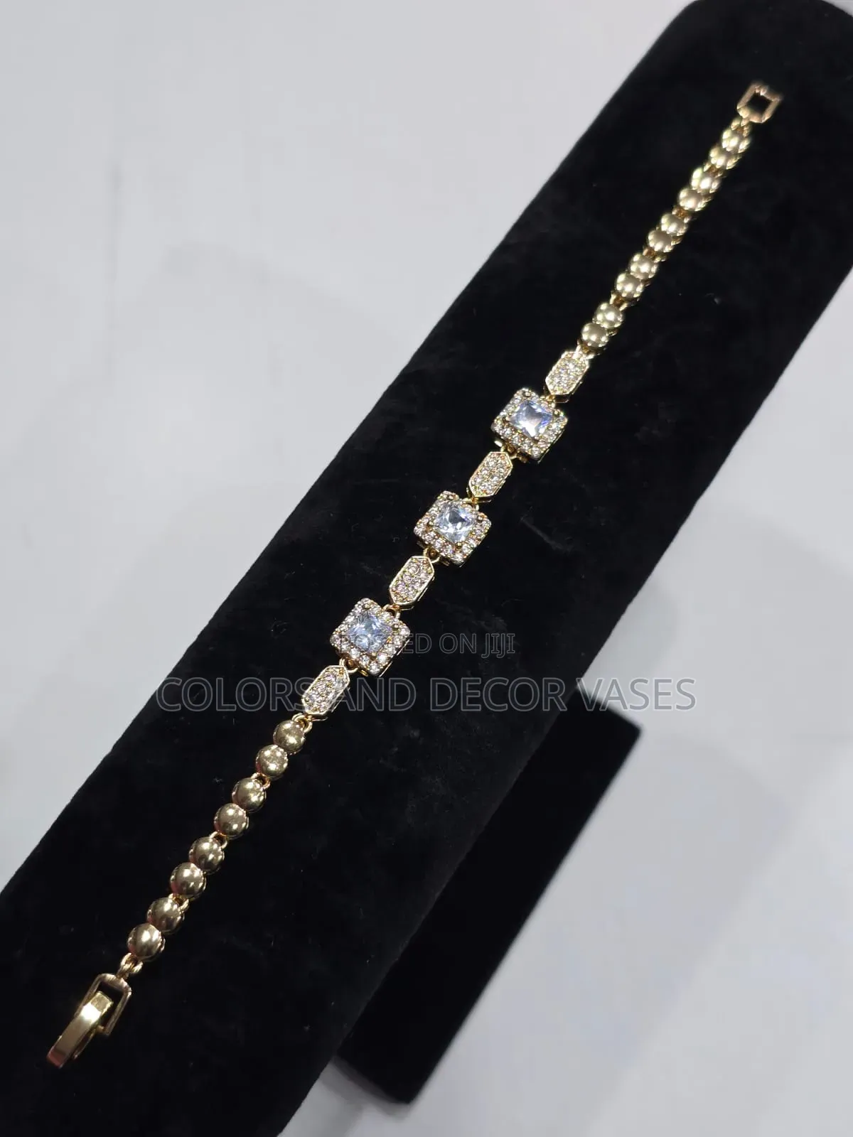 Elegant Gold Bracelets Shine Every Day
