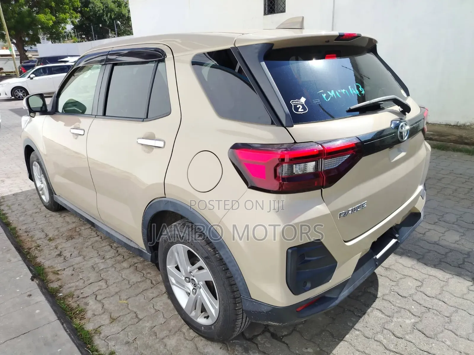 Toyota Raize 1.0 FWD 2021 Gold