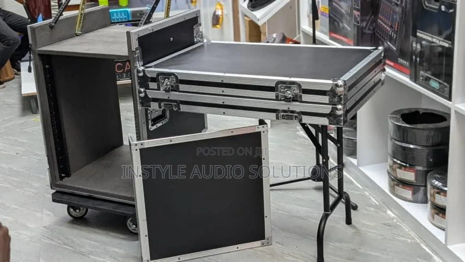 10 Unit Amplifier - Mixer And Sound Accessories Mobile Rack
