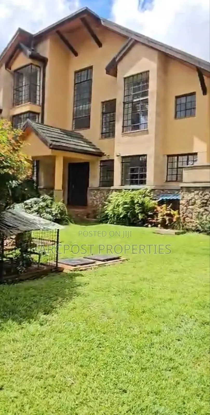 5bdrm Villa in Kerarapon for sale