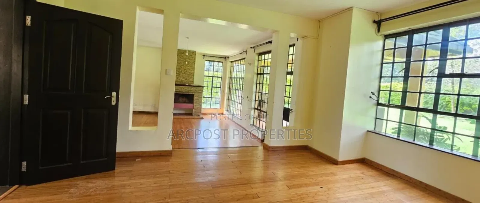 5bdrm Villa in Kerarapon for sale