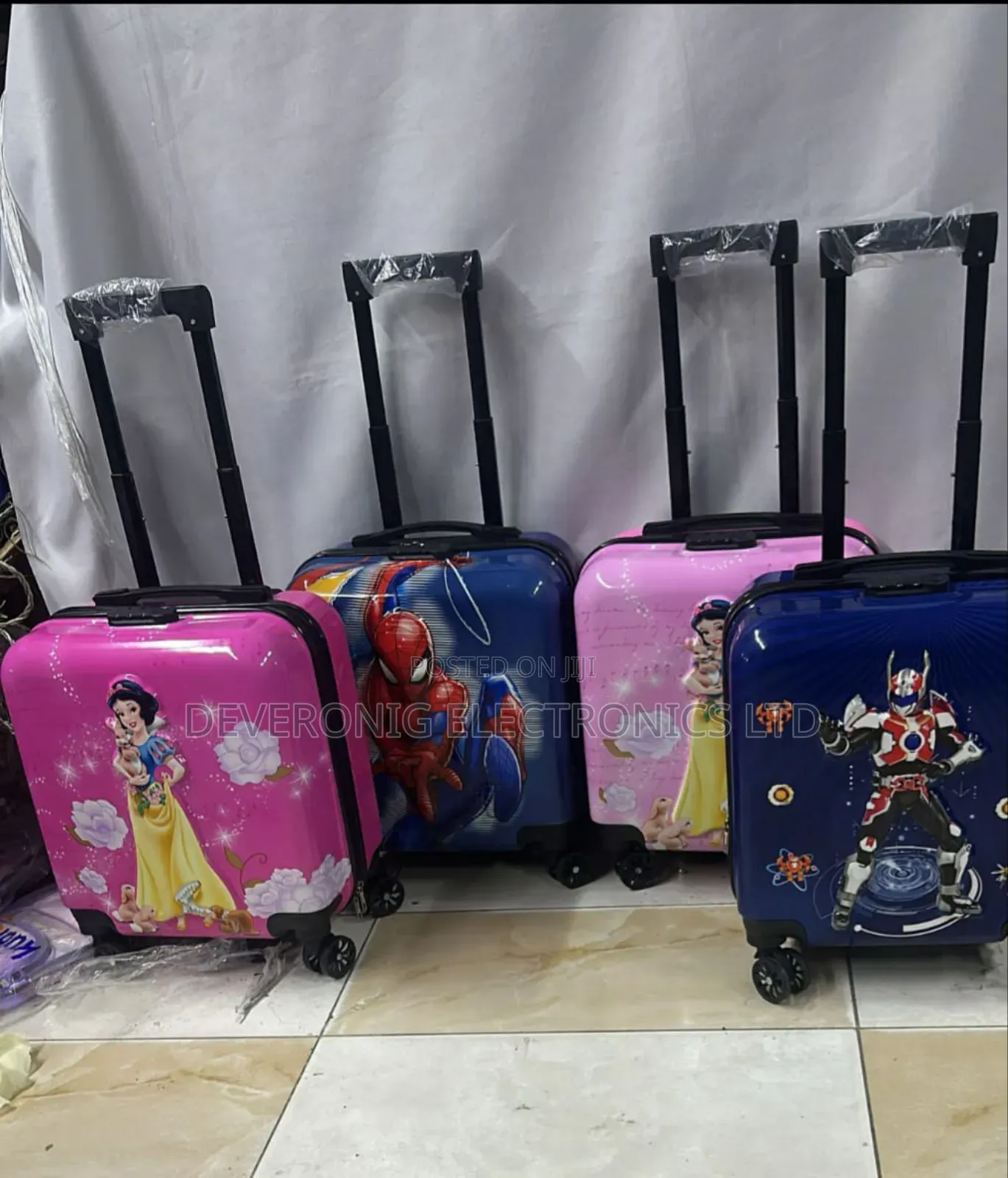 Kids’ Hard-Shell Suitcase Design