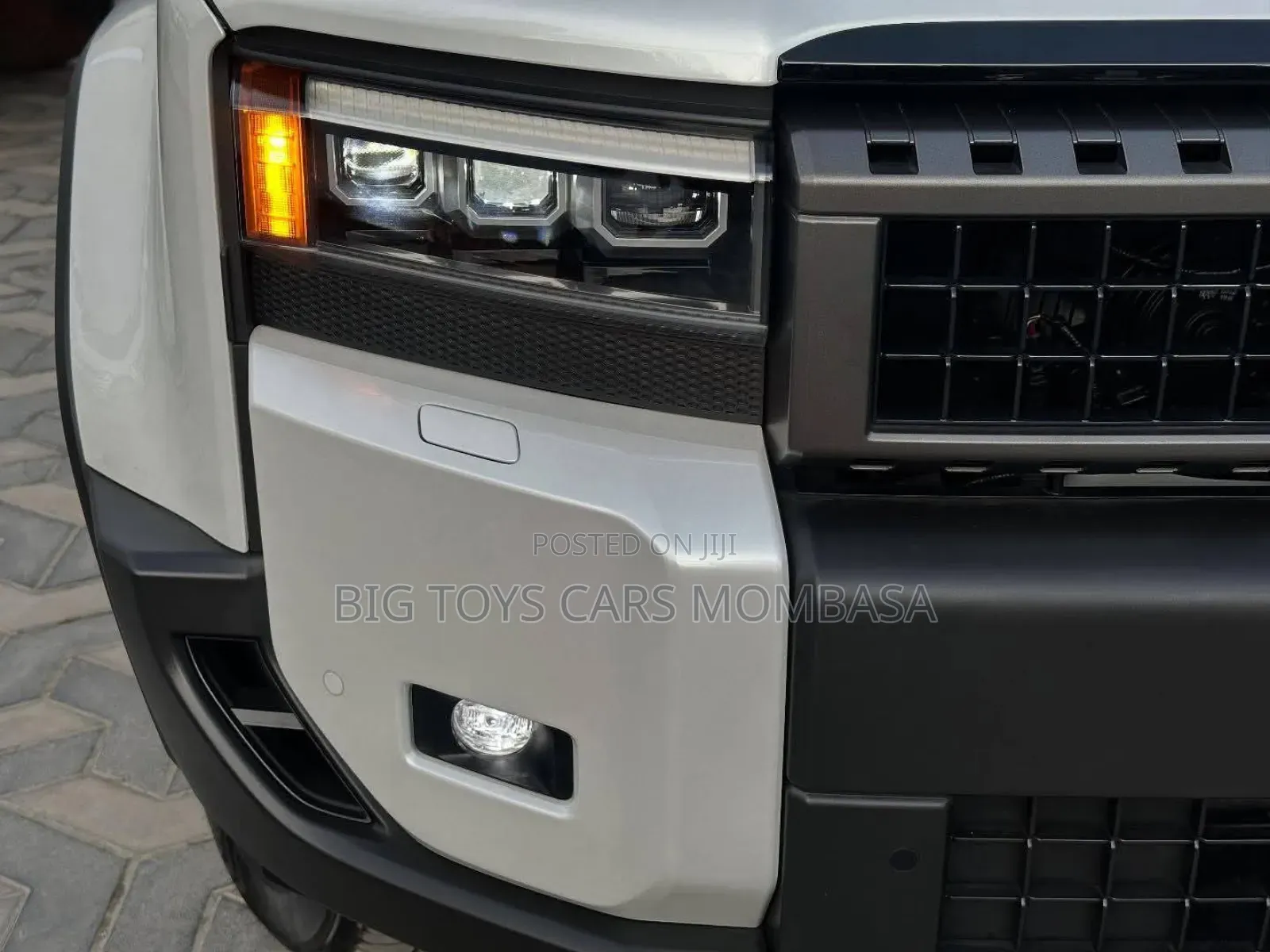 Toyota Land Cruiser Prado 2023 White